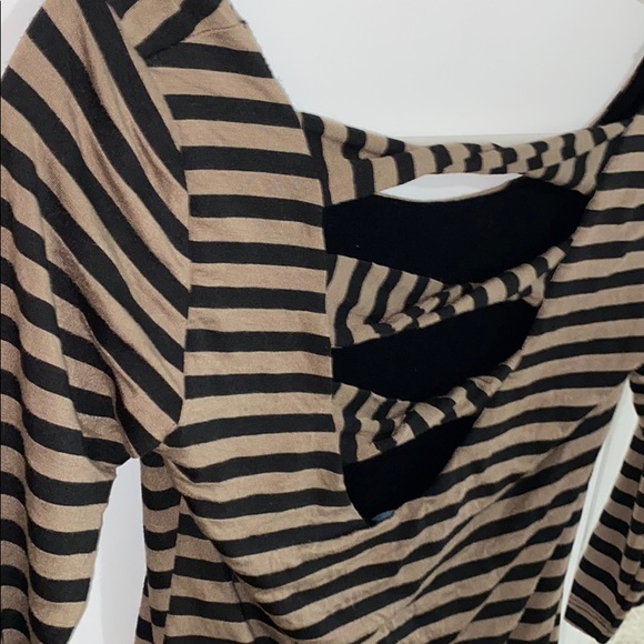 Dress - Picture 7 of 8